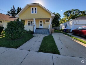 Building Photo - Single Family Home