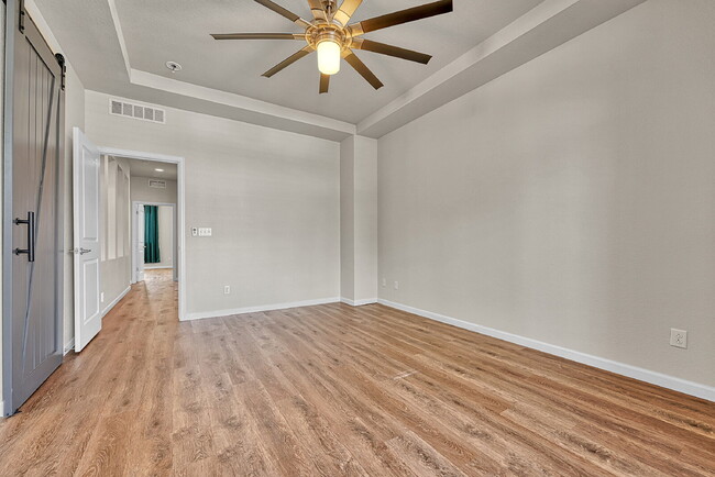 Building Photo - $2,699 - 2 Bed, 2.5 Bath Condo in Centenni...