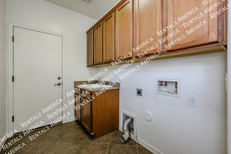 Building Photo - 3746 S Star Canyon Dr