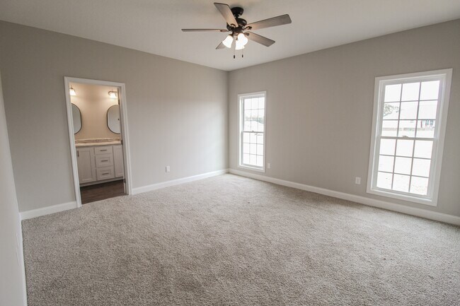 Building Photo - 312 Old Rockdale