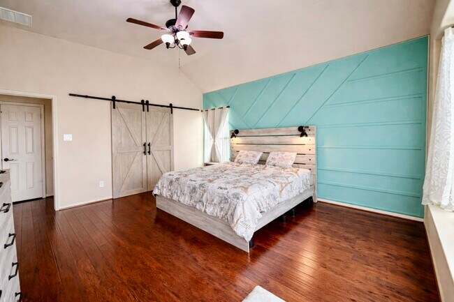 Building Photo - 29011 Powder Ridge Dr