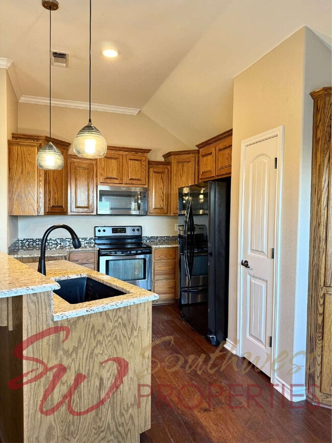 Building Photo - Charming 3 bed, 2 bath rental home with office!