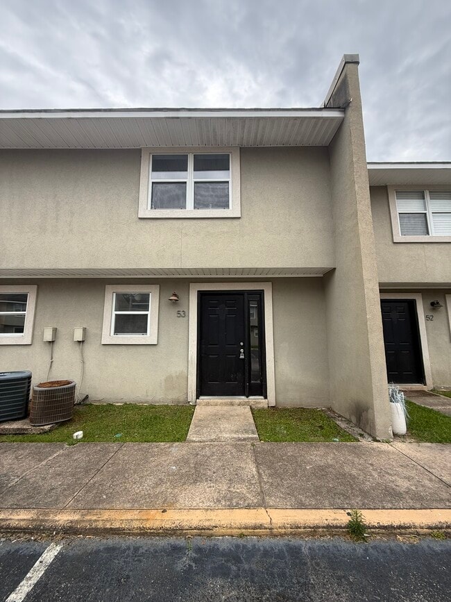 Building Photo - 1625 Martin Bluff Rd