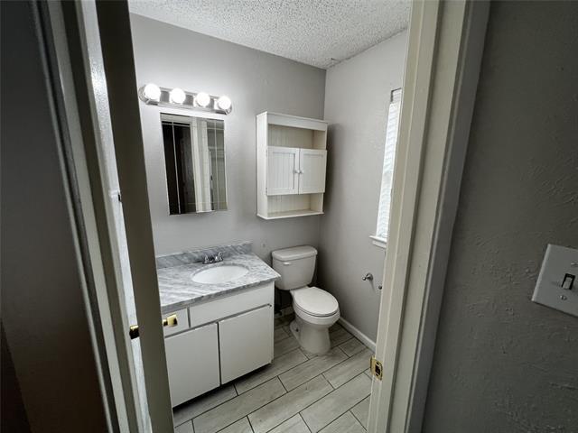 Building Photo - 6400 Dorchester Trail