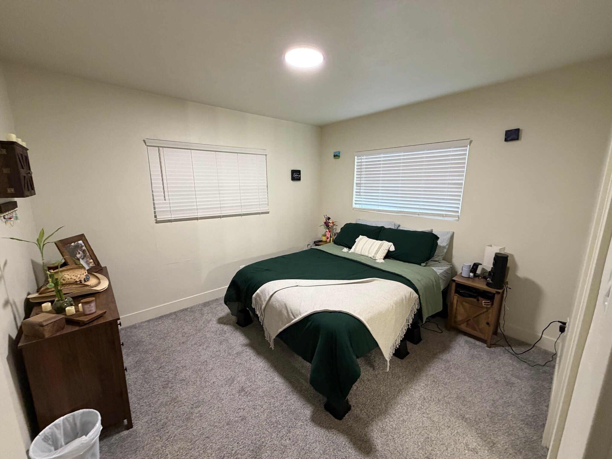 Building Photo - 201 S 400 E