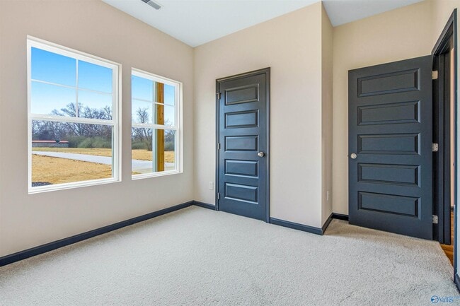 Building Photo - 292 Tercel Dr