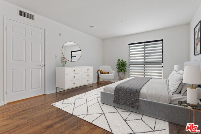 Building Photo - 12000 Goshen Ave