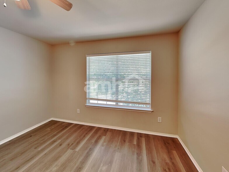 Building Photo - 8517 Gray Shale Dr