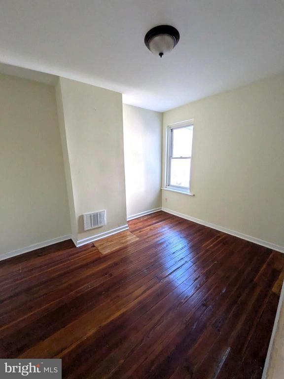 Building Photo - 57 E Collom St