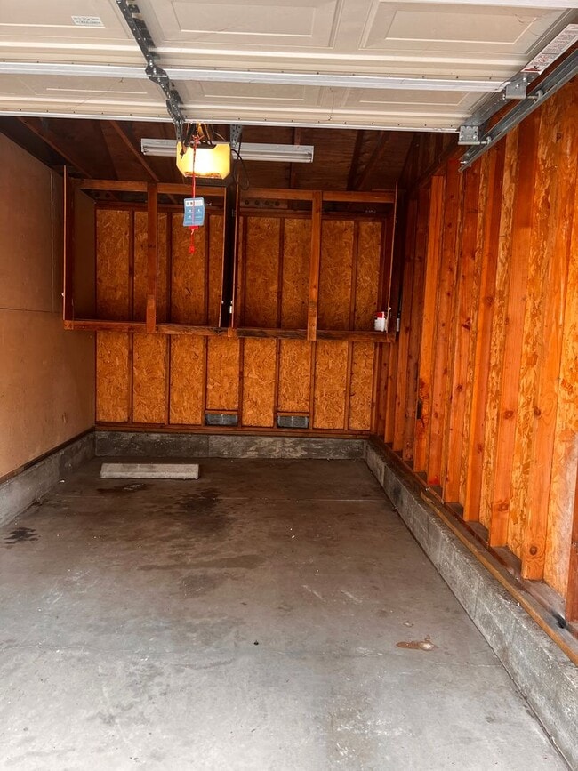 Building Photo - This Is What You’ve Been Searching For. 2 bedroom condo