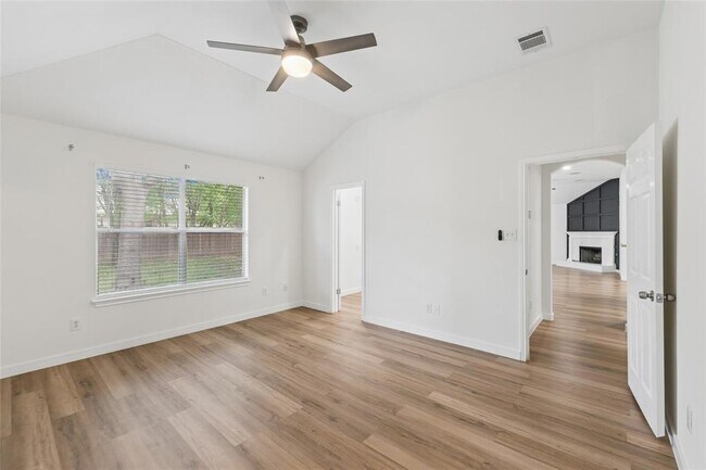 Building Photo - 1506 Cosmos Way