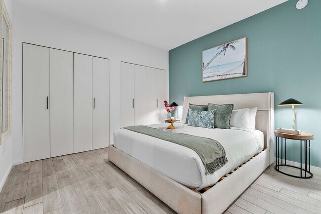 Building Photo - 398 NE 5th St