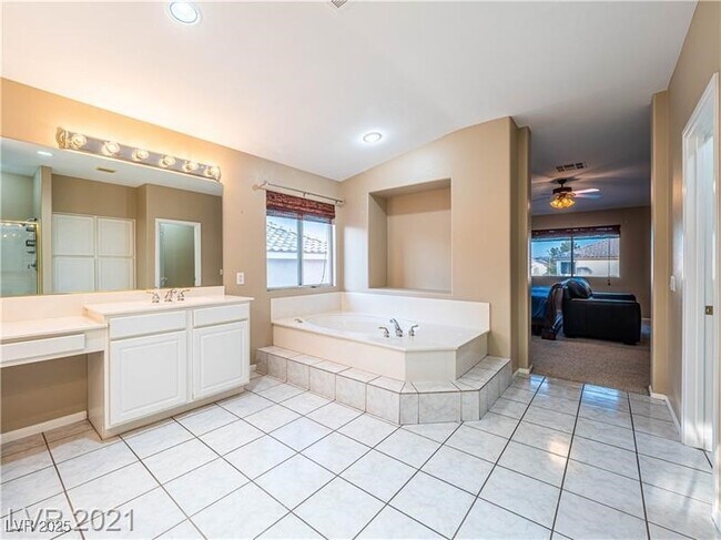 Building Photo - 268 Copper Glow Ct