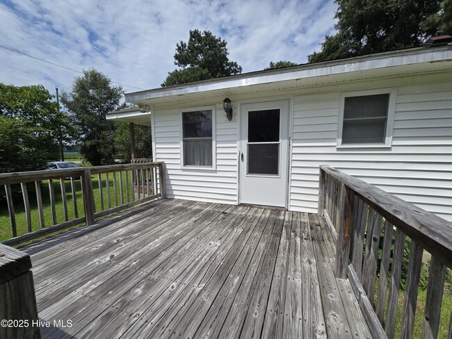 Building Photo - 930 Porter Rd