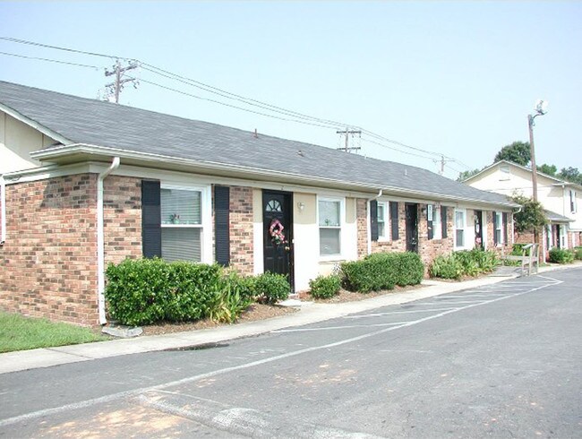 Primary Photo - Chatham II Apartments