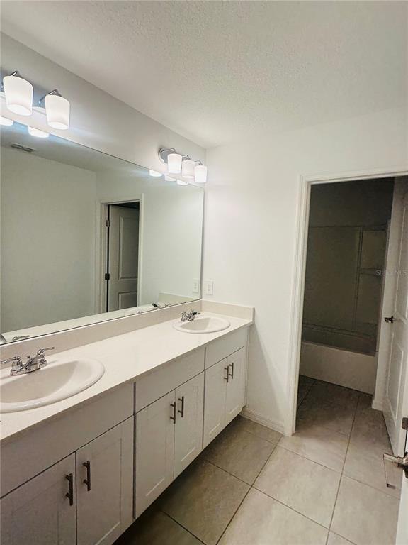 Building Photo - 187 Brinsmead Rd