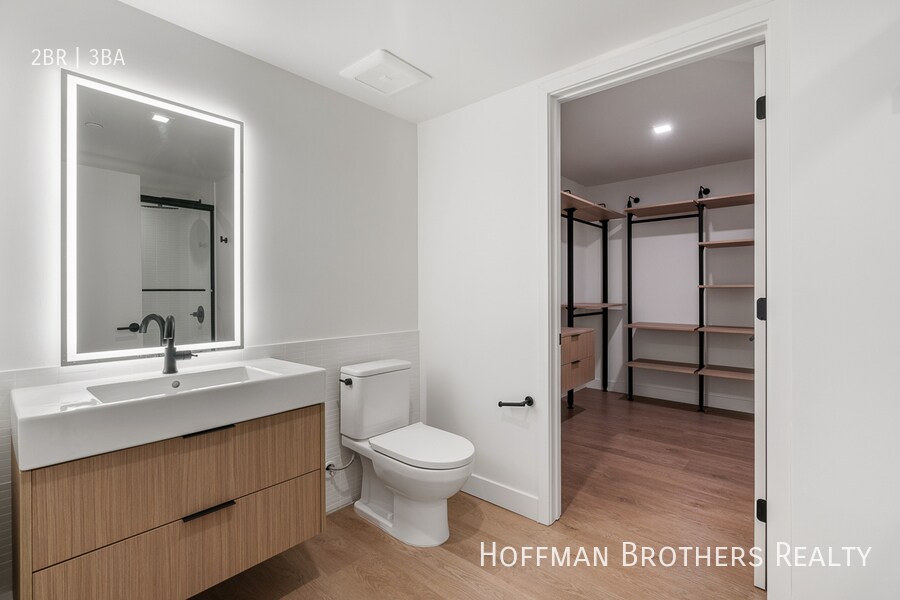 Building Photo - 10700 Tabor St