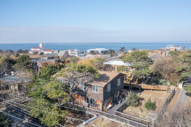 Building Photo - 100 Clipper Way