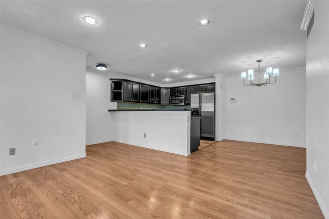 Building Photo - 2800 Jeanetta St