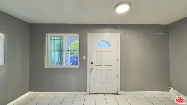 Building Photo - 4052 W 103rd St