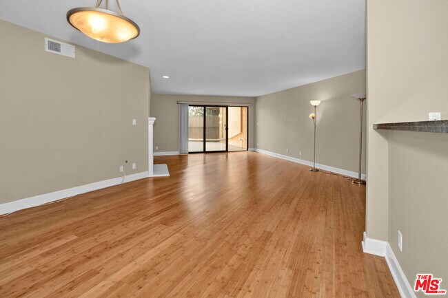 Building Photo - 1633 S Bentley Ave