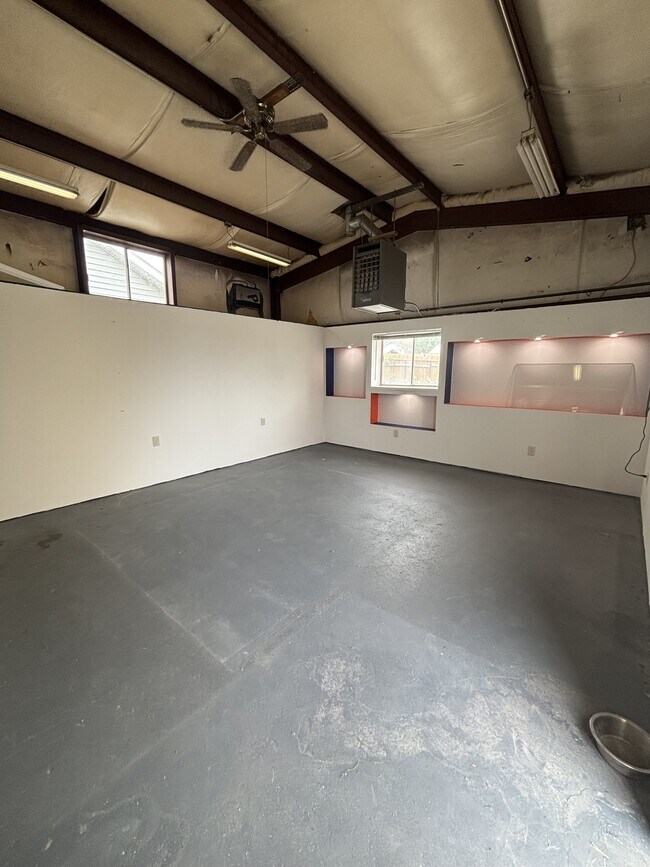 Building Photo - 4042 Powder View Cir