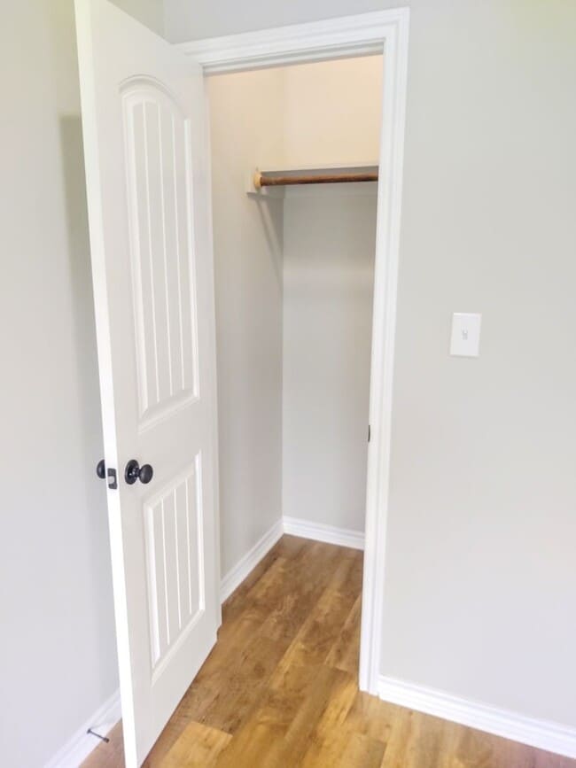 Building Photo - Newly constructed 3/2/1 in Sanger