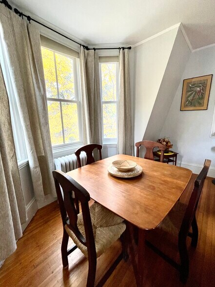 Building Photo - 39 Cypress St