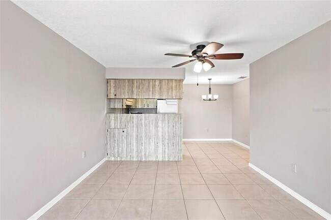 Building Photo - 4344 Tahitian Gardens Cir