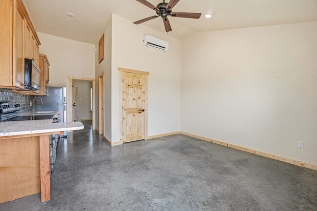 Building Photo - 5415 Co Rd 456