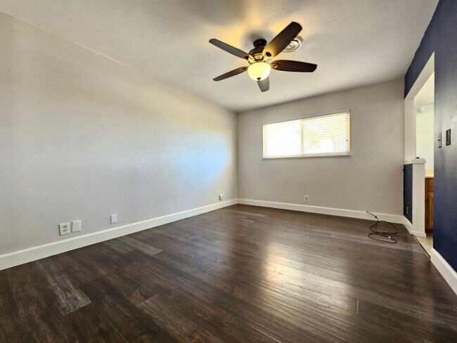 Building Photo - Beautiful home for Rent. Paid Solar, A/C, RV Parking, and Landscaping!