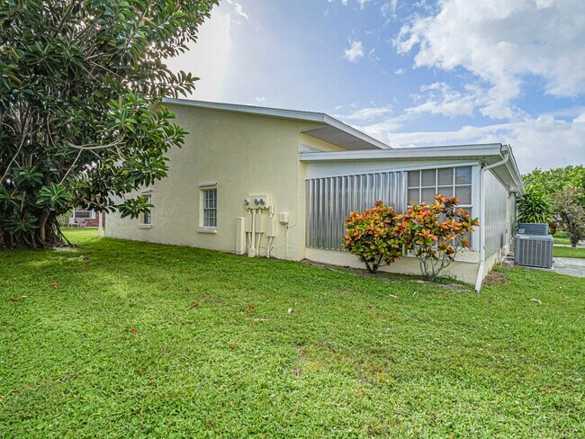 Building Photo - 8520 U.S. Rte 1