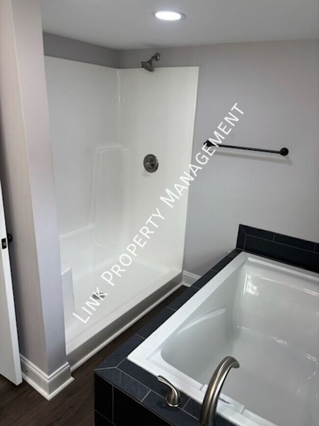 Building Photo - 8233 Harrison Bay Rd