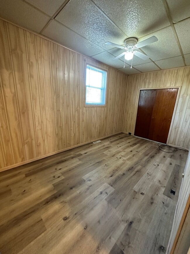 Building Photo - PP - 12 - Glendale