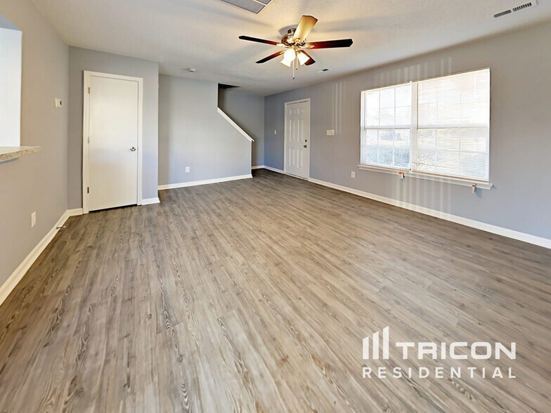 Building Photo - 9612 Aventide Ln