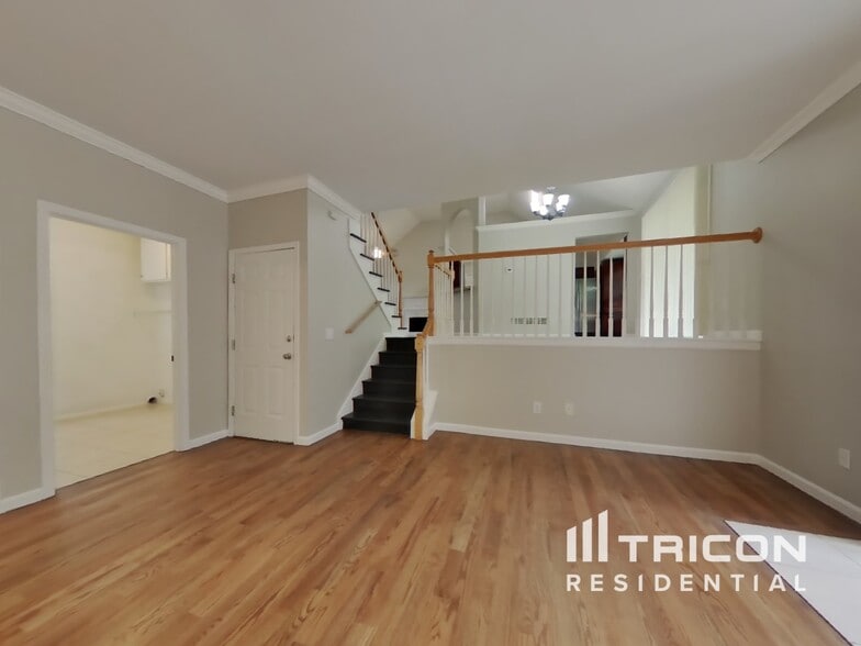 Building Photo - 3698 Autumn View Dr