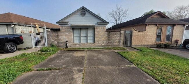 Building Photo - 1523 Longley St