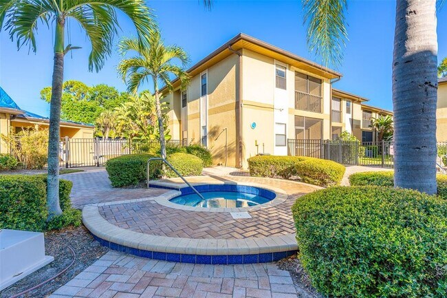 Building Photo - 12293 Sailwinds Dr