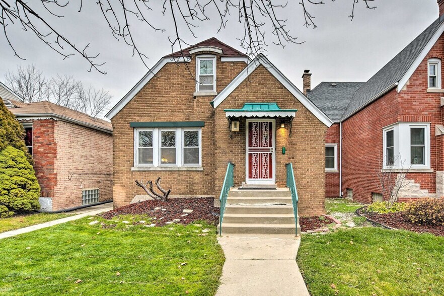 Building Photo - 10431 S Eberhart Ave