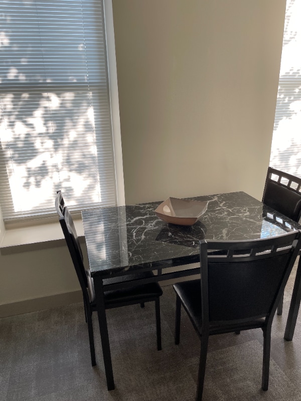 Building Photo - 1417 W 9th St