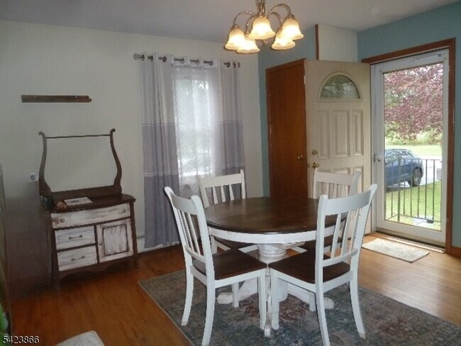 Building Photo - 72 Kennedy Rd