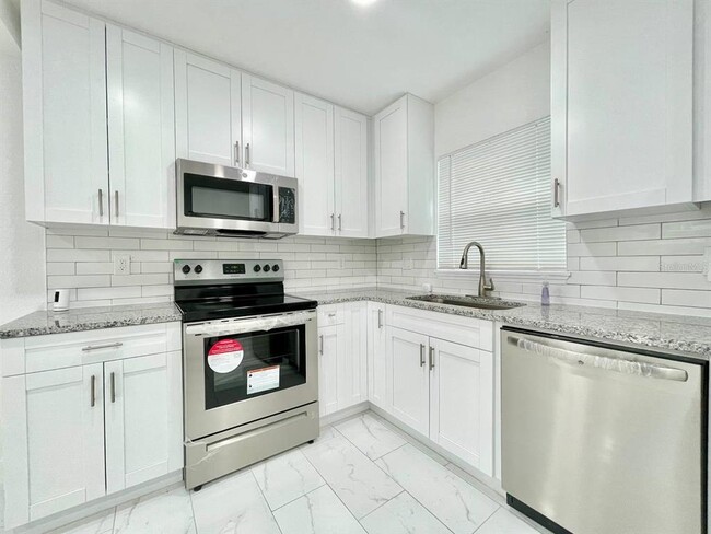 Building Photo - 5019 S 86th St