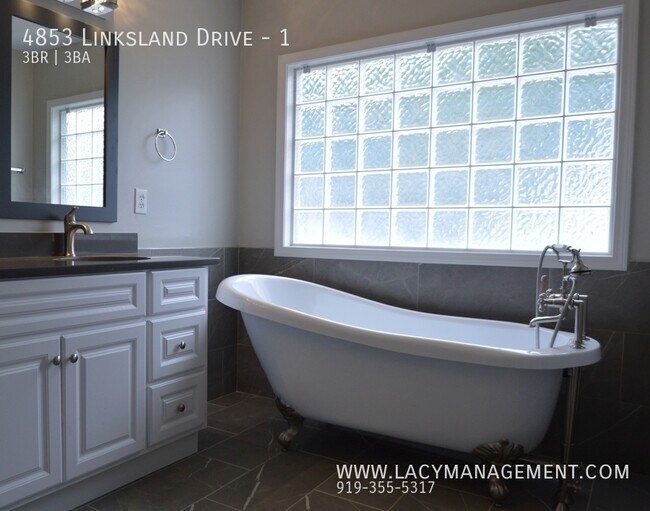 Building Photo - 4853 Linksland Dr