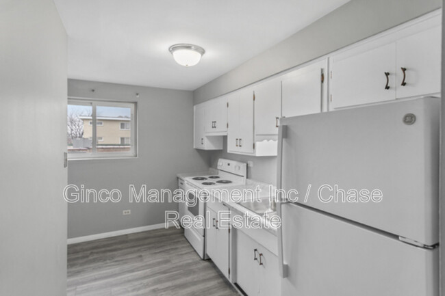 Building Photo - 3011 W 87th St