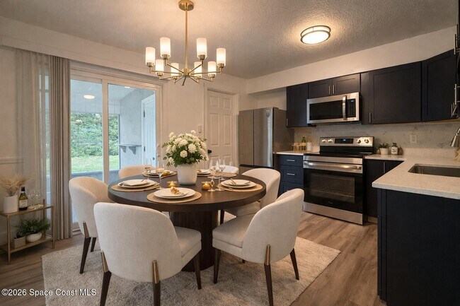 Building Photo - 306 Palm Ave