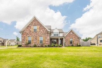 Building Photo - Custom Bartlett Home on Corner Lot with Mo...