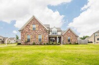 Building Photo - Custom Bartlett Home on Corner Lot with Mo...