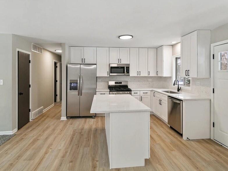 Building Photo - 574 Cochise Pl