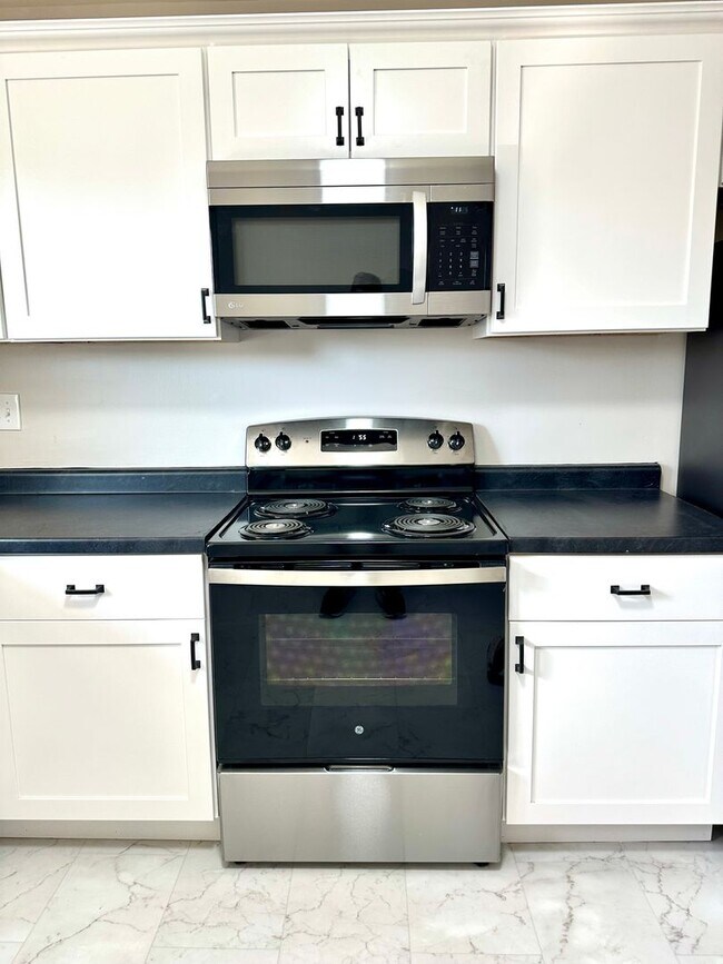 Building Photo - 2722 Riedling Dr