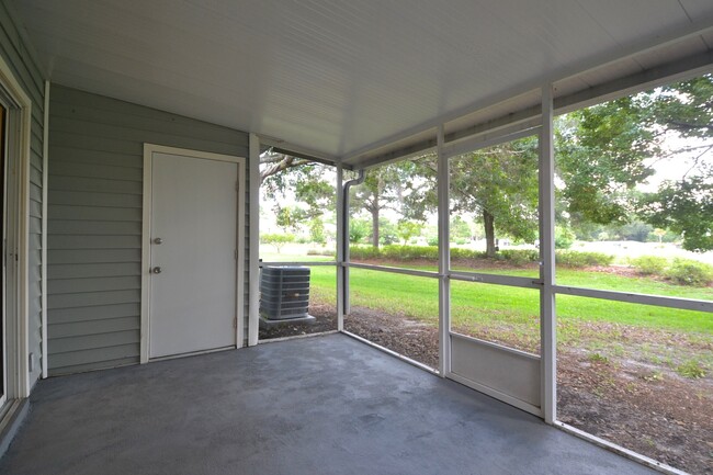 Building Photo - Winter Springs Townhome ~ 2 Beds 2.5 Baths...